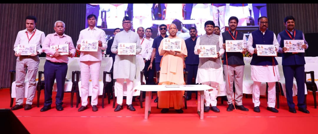 मुख्यमंत्री योगी आदित्यनाथ ने किया कौशल प्रदर्शनी का उद्घाटन, ‘कौशलम’ पुस्तिका का विमोचन, 11 युवा आइकॉन का  सम्मान