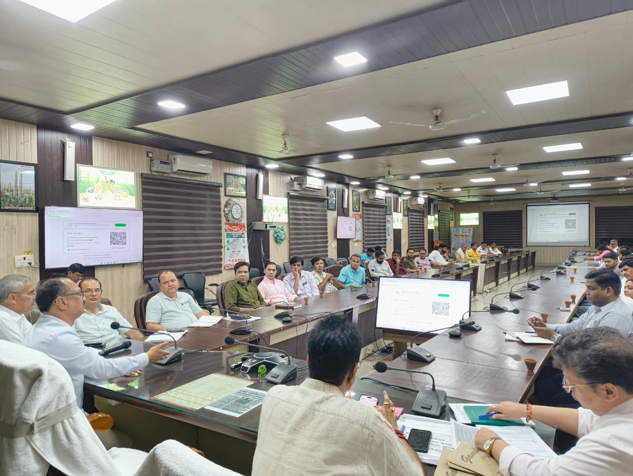 केन्द्र सरकार के 12 वर्ष पूर्ण होने पर जन जागरूकता के संबंध में बैठक