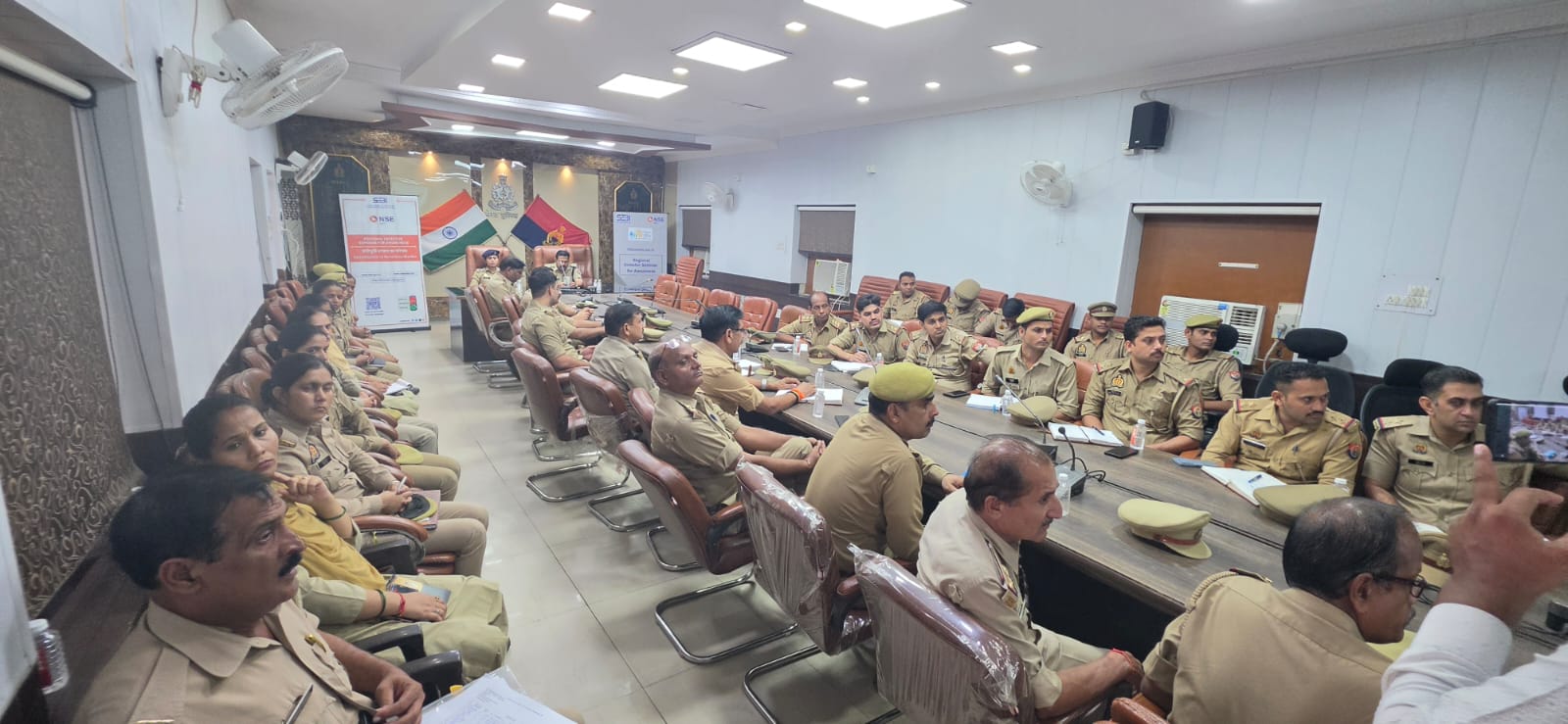 पुलिसकर्मियों को साइबर ठगी और सुरक्षित निवेश के प्रति किया जागरूक