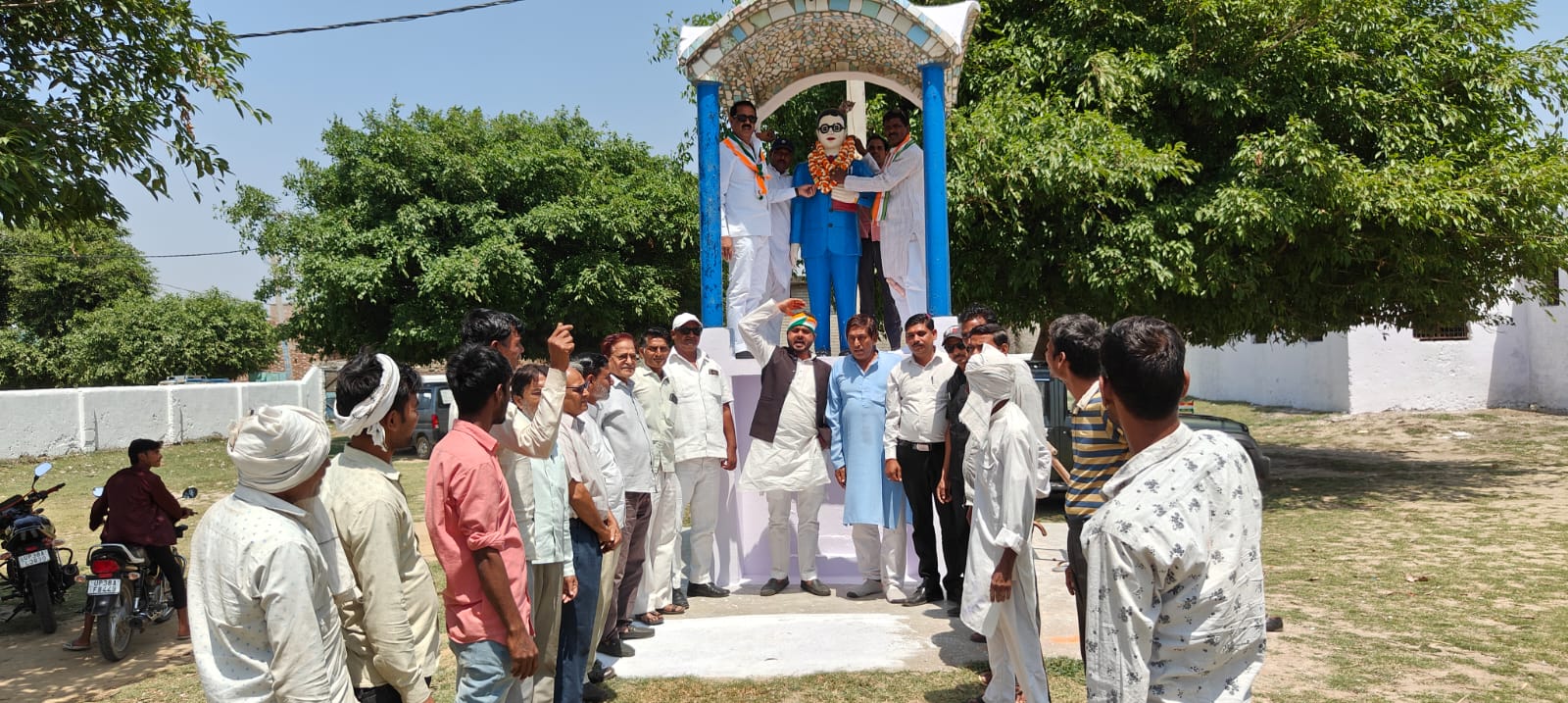 जिला कांग्रेस कमेटी जनपद सम्भल ने जिला अध्यक्ष आरिफ तुर्की के नेतृत्व में मनाई अंबेडकर जयंती