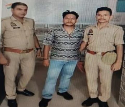 गैंगस्टर एक्ट का वांछित आरोपी सरधना से गिरफ्तार