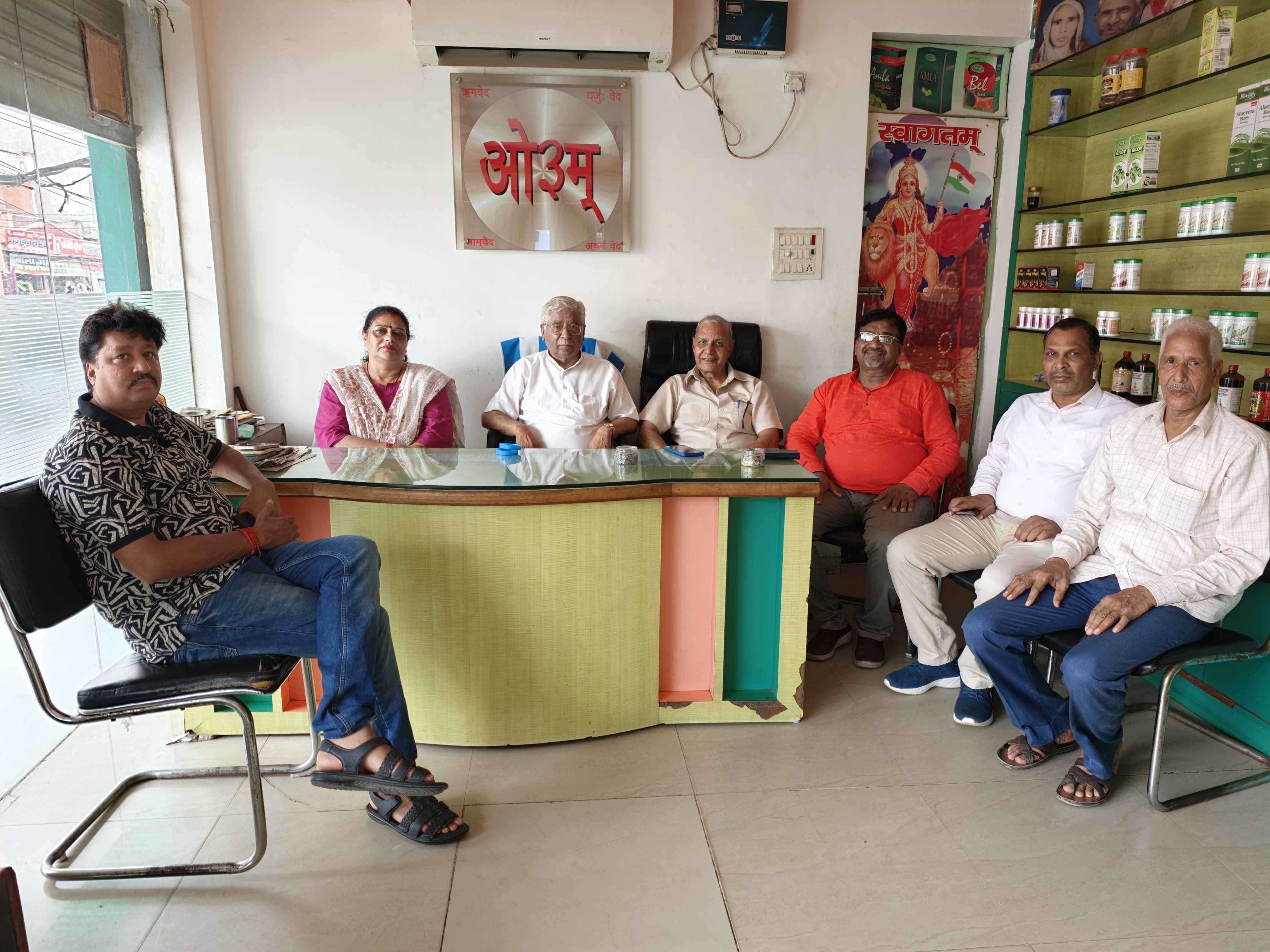 *विजयनगर लाइनपार फेडरेशन कार्यालय में RWA फेडरेशन गाजियाबाद के चेयरमैन आर के गर्ग का भव्य स्वागत, बढ़े हुए हाउस टैक्स पर जताई चिंता*