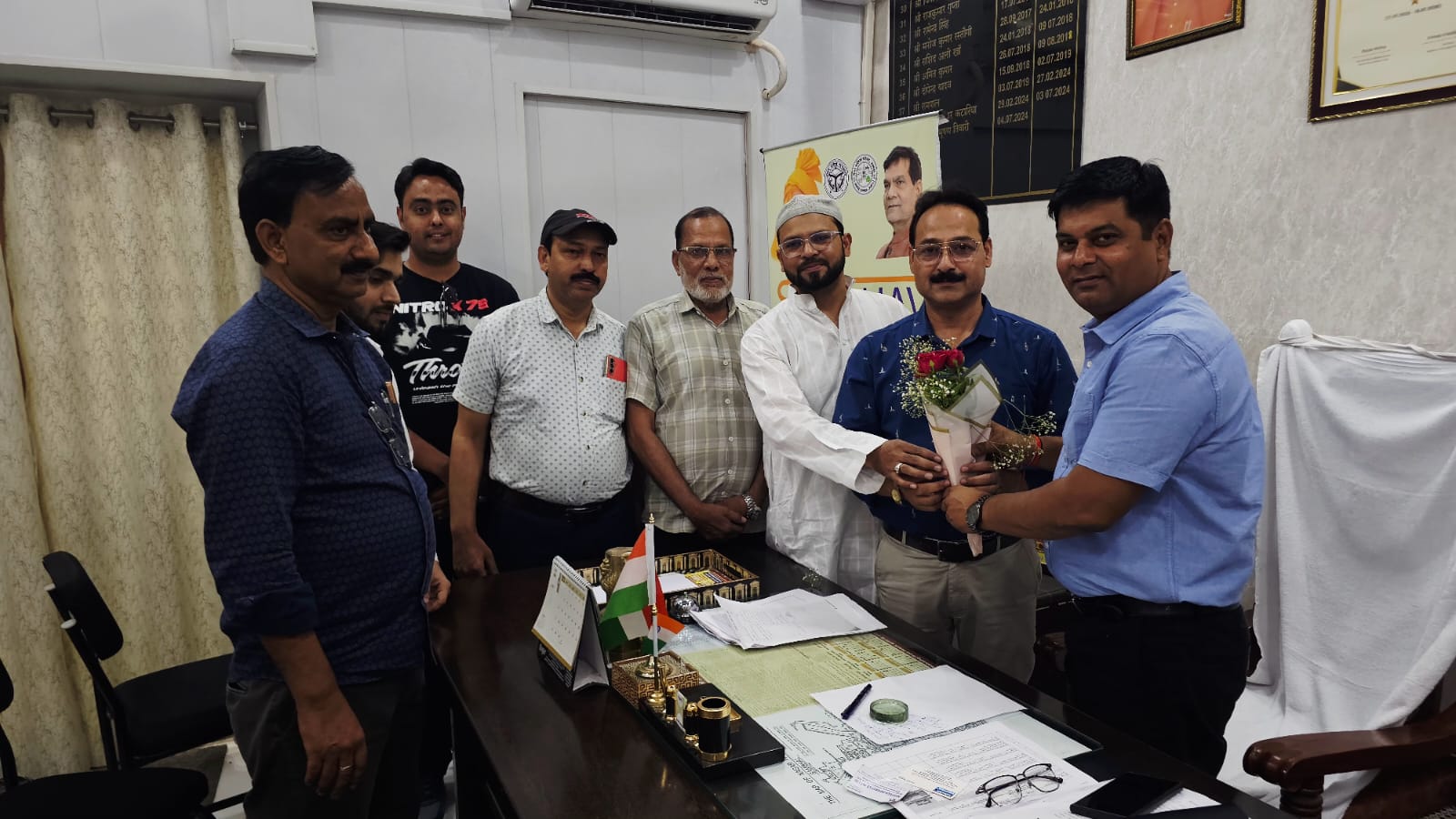 नवनियुक्त अधिशासी अधिकारी से की व्यापारियों ने भेंट