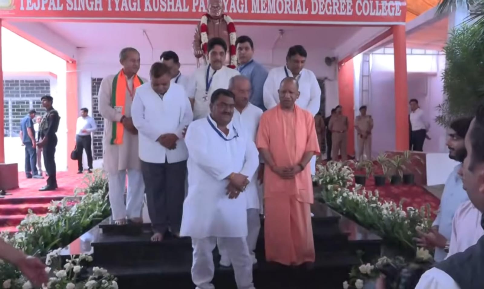 मुख्यमंत्री ने पूर्व कैबिनेट मंत्री राजपाल की प्रतिमा का किया अनावरण