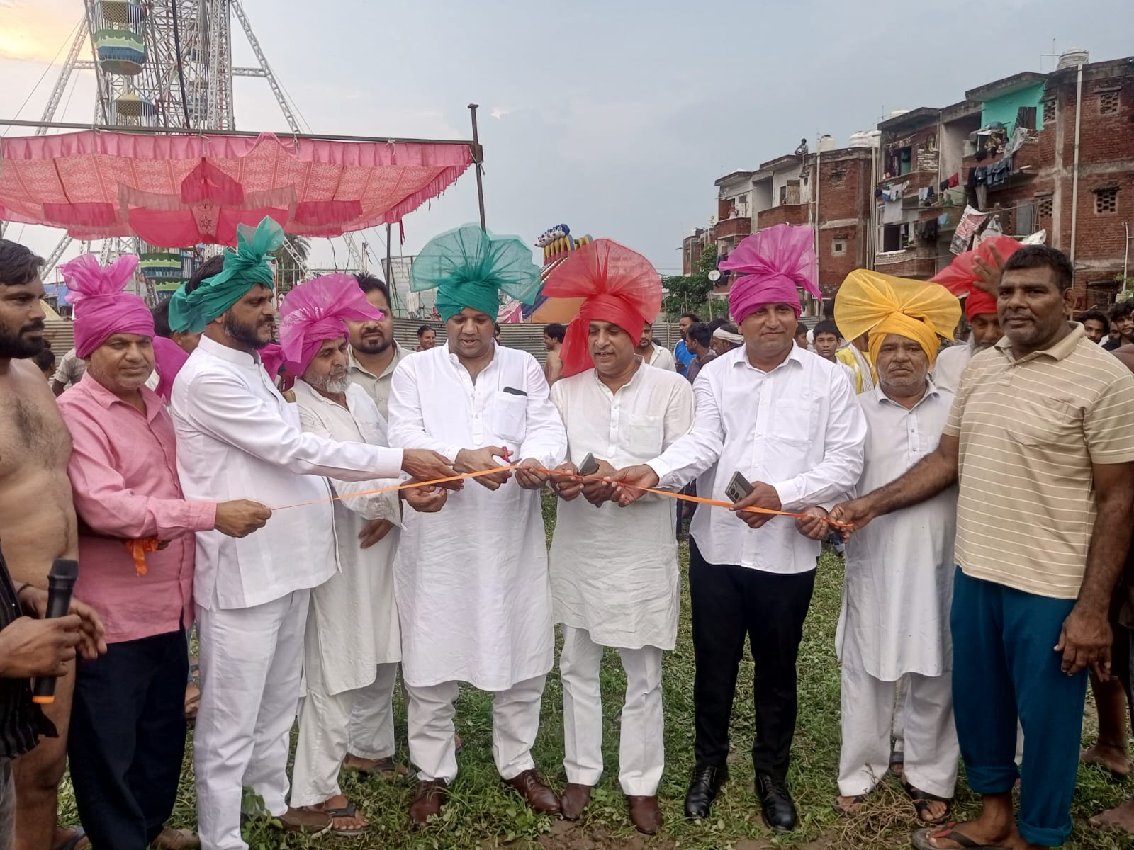 डासना मेले में दंगल का हुआ भव्य शुभारंभ, डॉ. सोलत पाशा ने किया उद्घाटन