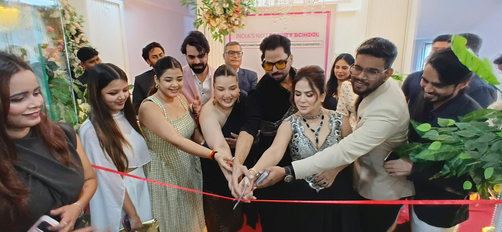 लखनऊ में यूके इंटरनेशनल लंदन ब्यूटी स्कूल की शुरुआत, स्थानीय प्रतिभाओं को मिलेगा वैश्विक करियर का मंच