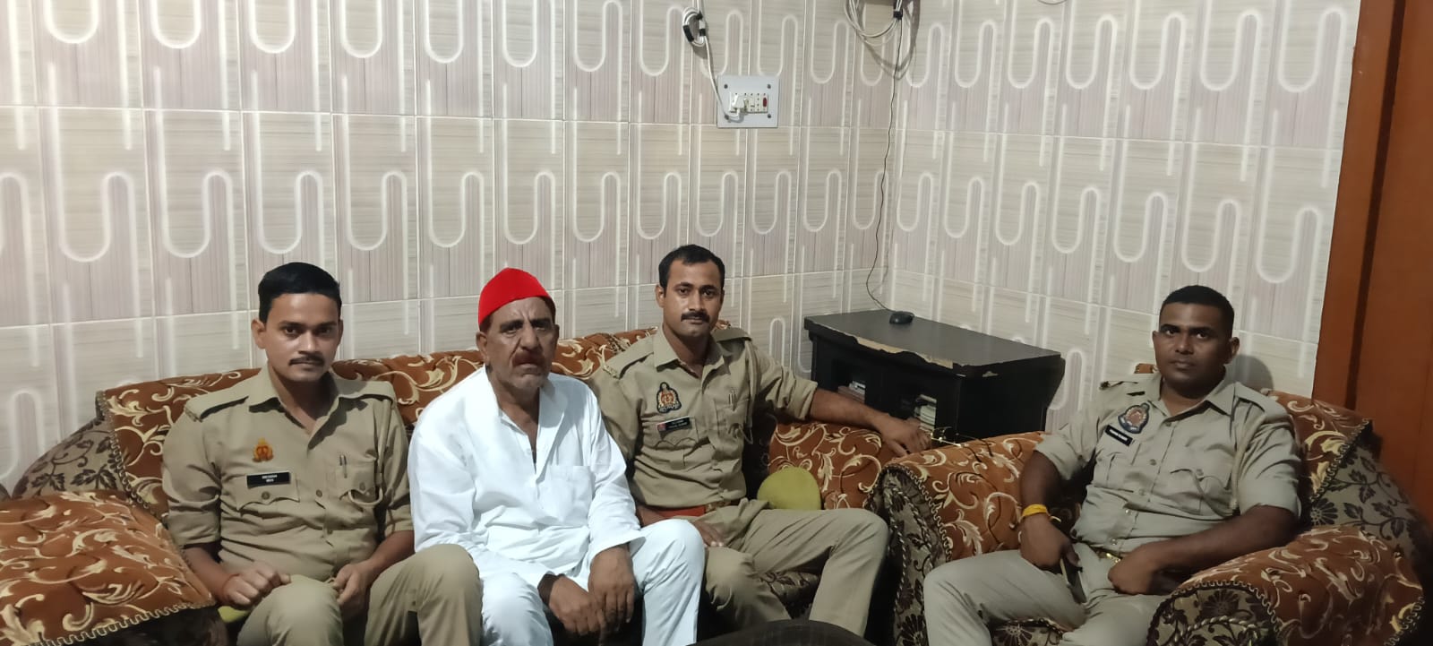 शिकारपुर में सपा - कांग्रेस नेता हाउस अरेस्ट