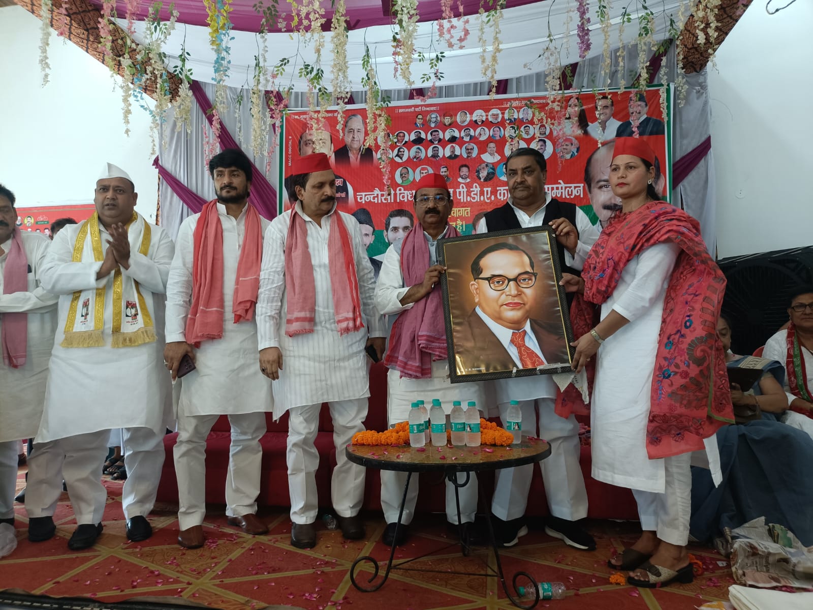 बहजोई कस्बे में समाजवादी पार्टी द्वारा PDA कार्यकर्ता हुआ सम्मेलन