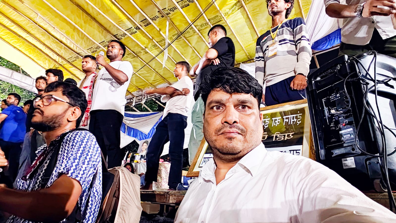 अखिलेश यादव को हिरासत में लेने के विरोध में दिल्ली पहुंचे सपाई