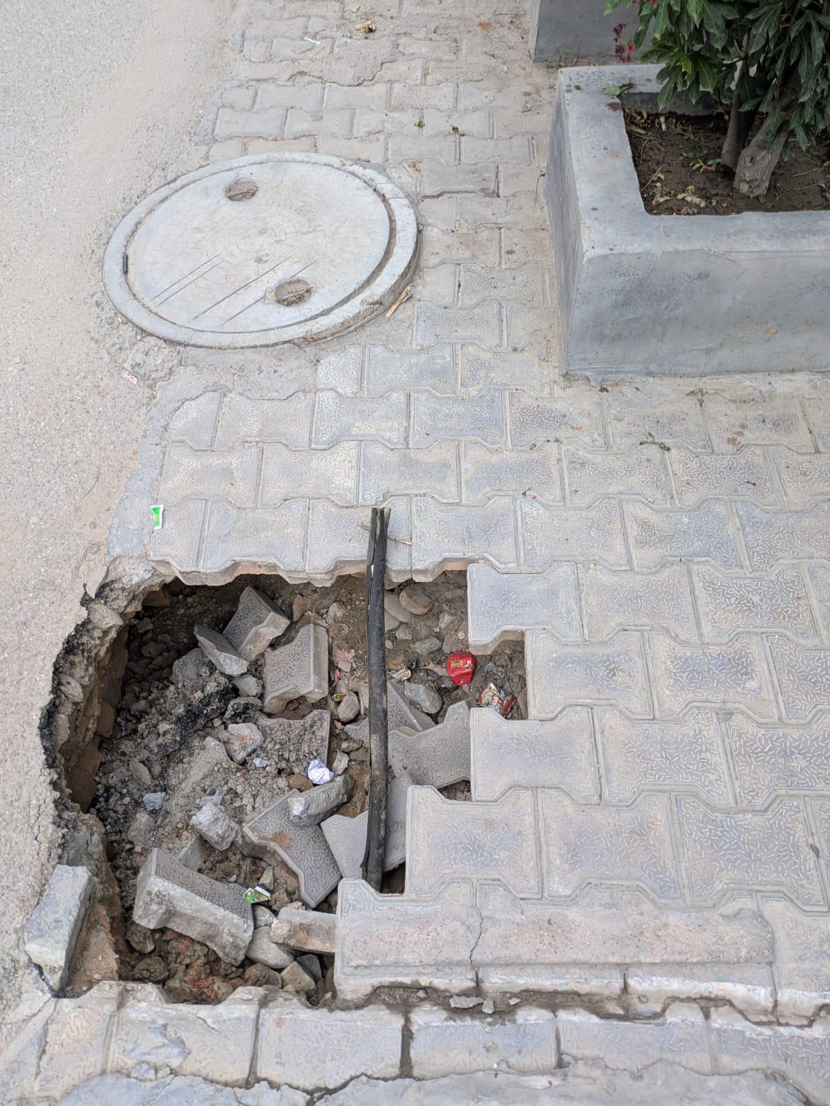 *विषय: शास्त्री नगर के ब्लाक में बने गहरे गड्ढे की तत्काल मरम्मत कराने हेतु अनुरोध*