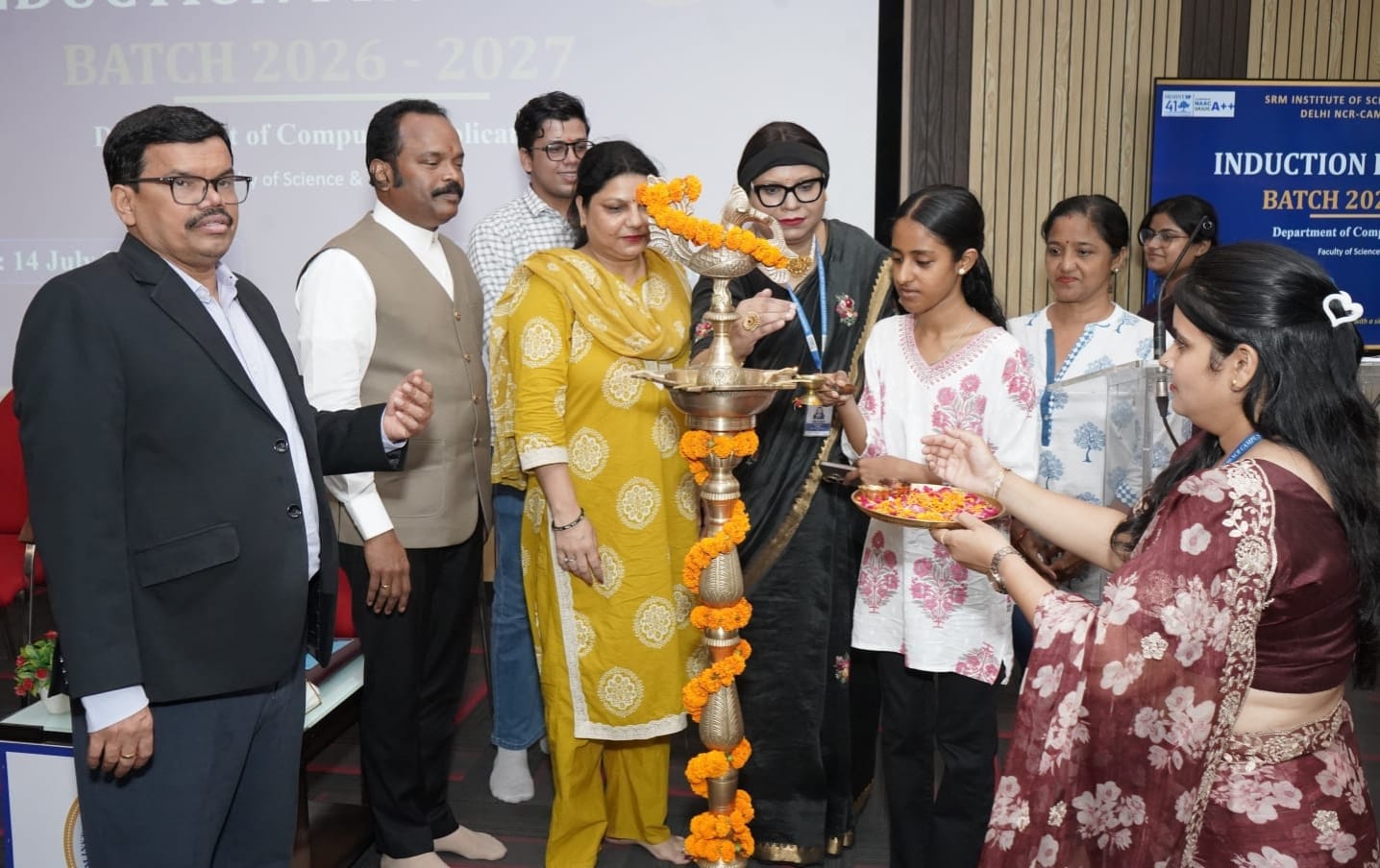 एसआरएम में नवप्रवेशी विद्यार्थियों का हुआ स्वागत