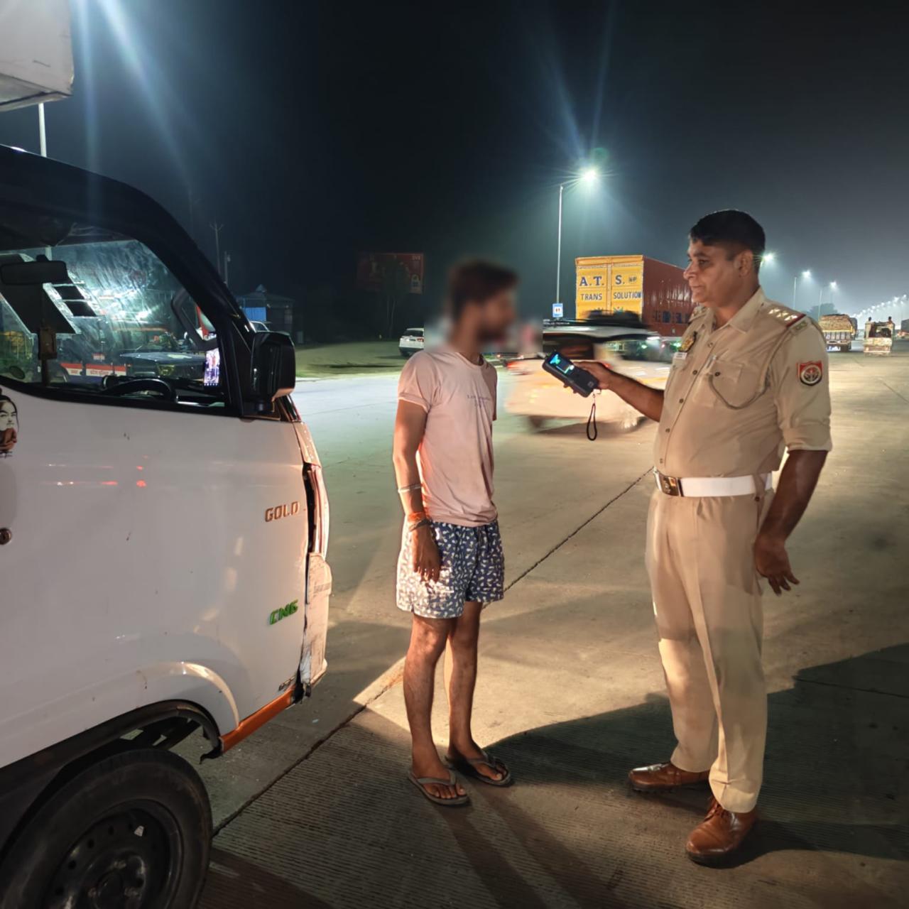 शराब पीकर वाहन चलाने वालों एवं यातायात नियमों का उल्लंघन करने वालों पर सख्त कार्रवाई