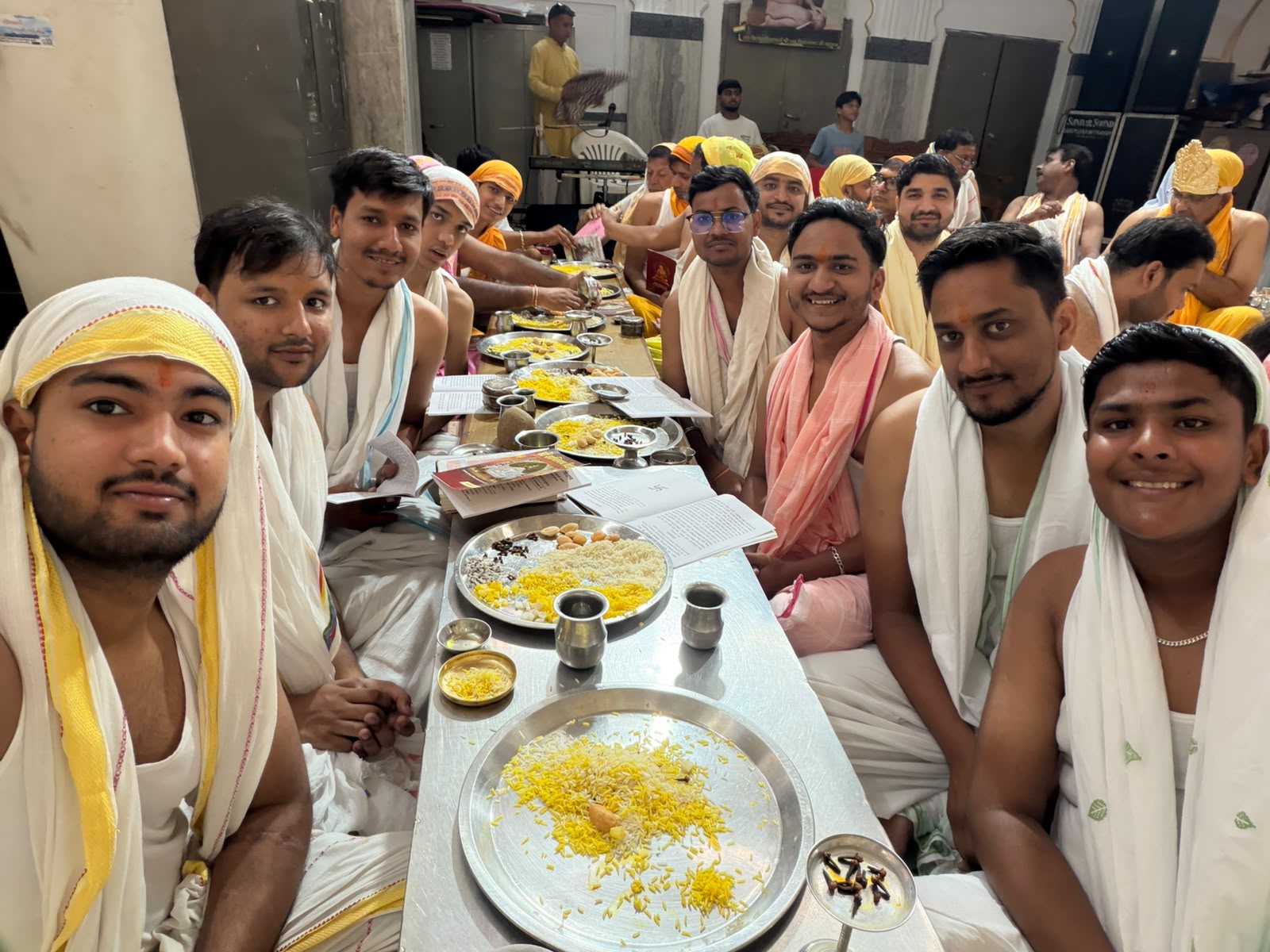 बड़ा मंदिर में भक्तिभाव से हुई उत्तम आर्जव धर्म की पूजा