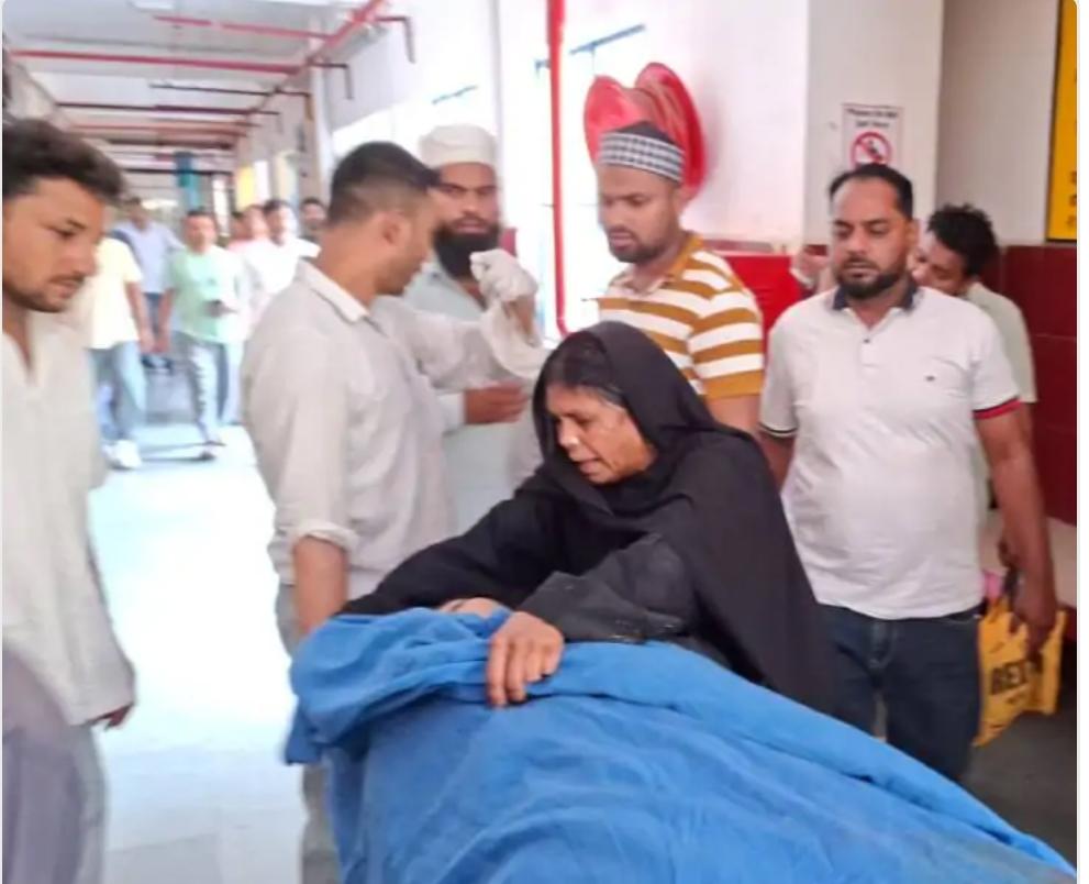 मुरादाबाद सड़क हादसे में बाइक सवार मासूम  सहीत तीन की मौत