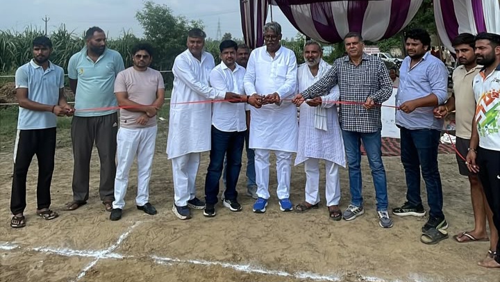 चौधरी चरण सिंह की स्मृति में कबड्डी प्रतियोगिता, रणवीर दहिया ने खिलाड़ियों का बढ़ाया हौसला