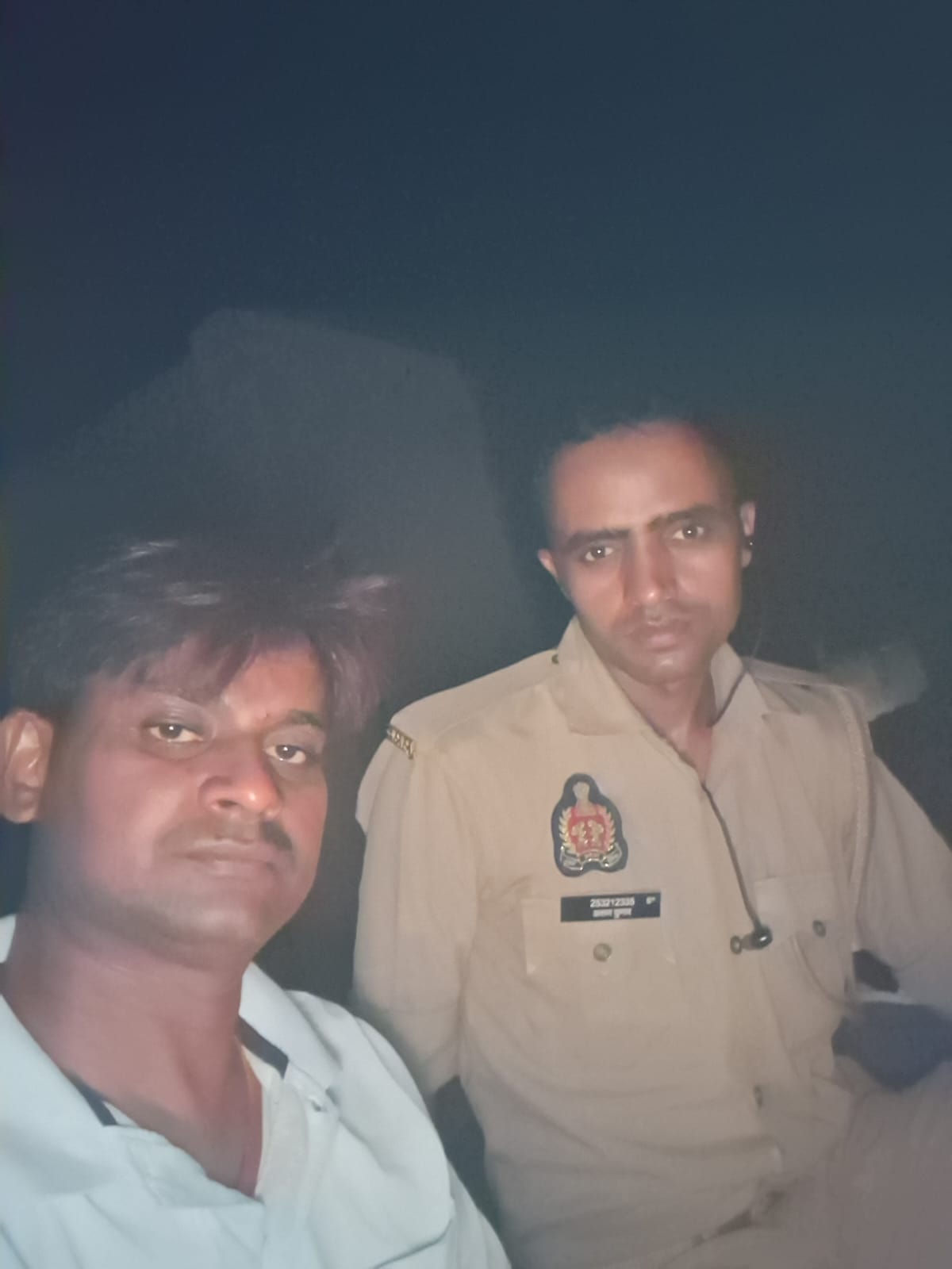 मुख्यमंत्री से मुलाकात से पहले कांग्रेस नेता आसिफ अल्वी को पुलिस ने घर पर किया नजरबंद!