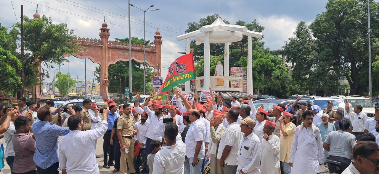 रामपुर स्थित जौहर विश्वविद्यालय के 38 केम्पस  को तोड़े