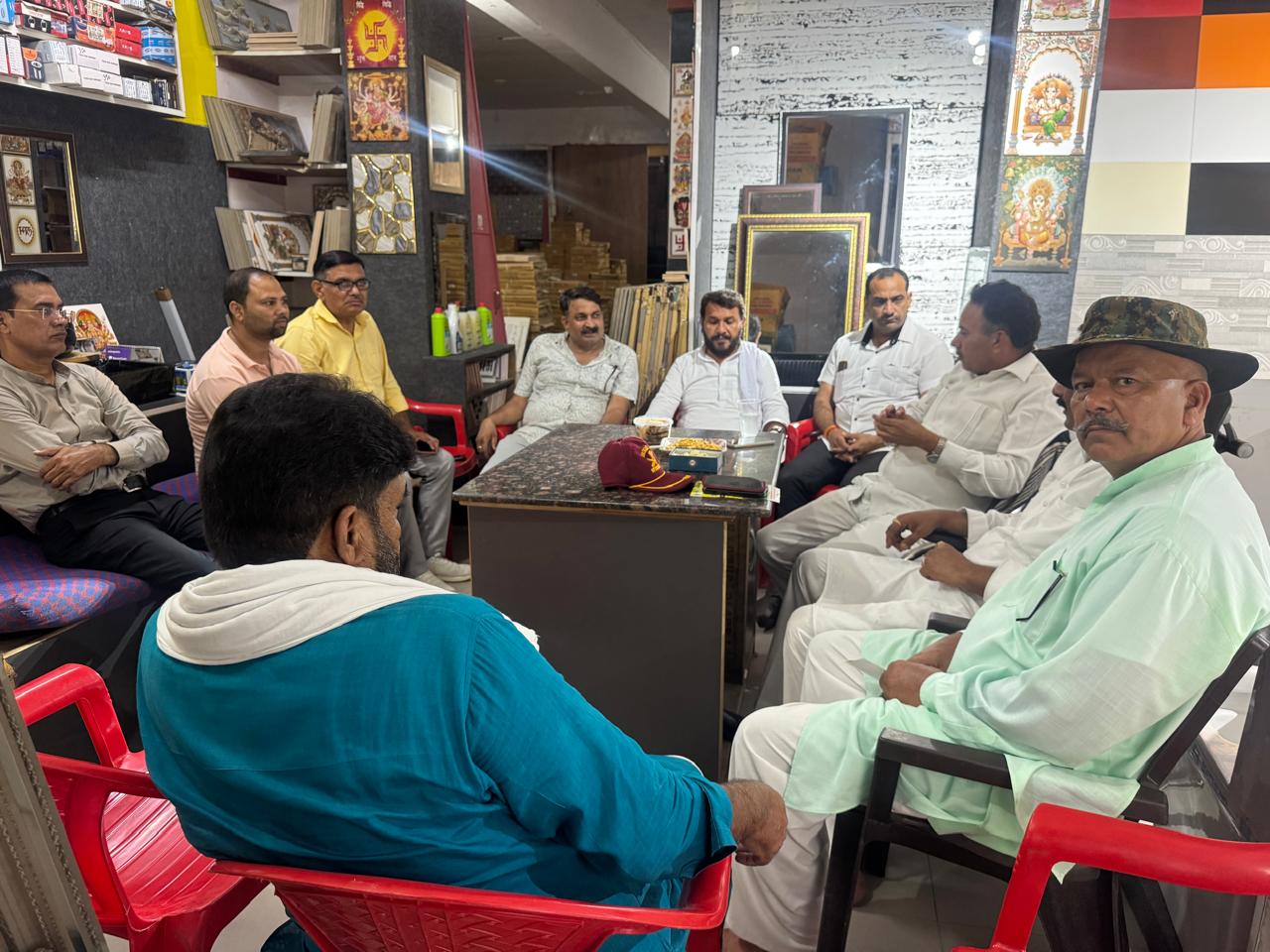 *पश्चिम प्रदेश निर्माण ऊर्जा टीम द्वारा बरेली में जिला कार्यसमिति के साथ संगठन के विस्तार एवं आगामी कार्यक्रमों की रूपरेखा को लेकर महत्वपूर्ण विचार-विमर्श*