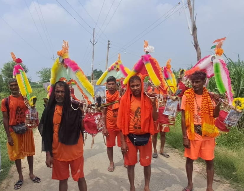 दिल्ली- मेरठ रोड, गंग नहर पटरी एवं पाइपलाइन रोड पर उमड़ रहा शिवभक्तों का सैलाब