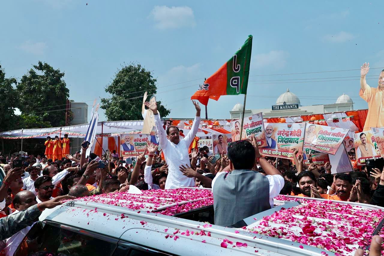 नितिन नवीन के स्वागत में उमड़ा युवाओं का हुजूम, एमएलसी धर्मेंद्र भारद्वाज के नेतृत्व में पहुंचे 4 हजार युवा