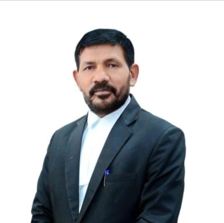 एक 60 वर्षीय किसान ने एक साथ एक बैचलर डिग्री, और एक दर्जन मास्टर डिग्री की परीक्षाएं देकर रचा नया इतिहास
