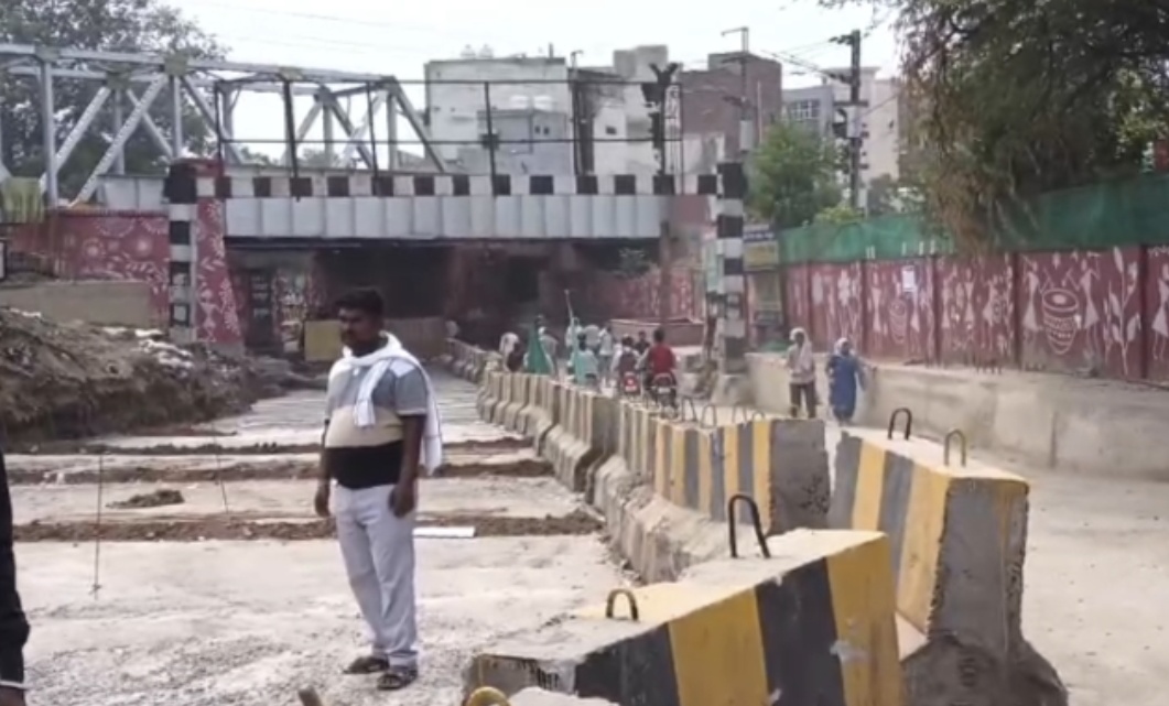 बस स्टैंड अंडरपास की ऊंचाई बढ़ी, अब ट्रक-बस और कंटेनर भी गुजर सकेंगे आसानी से