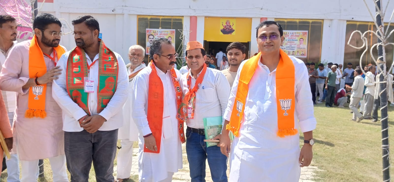 गुन्नौर विधानसभा के बूथ अध्यक्षों का सम्मेलन बबराला में आयोजित किया
