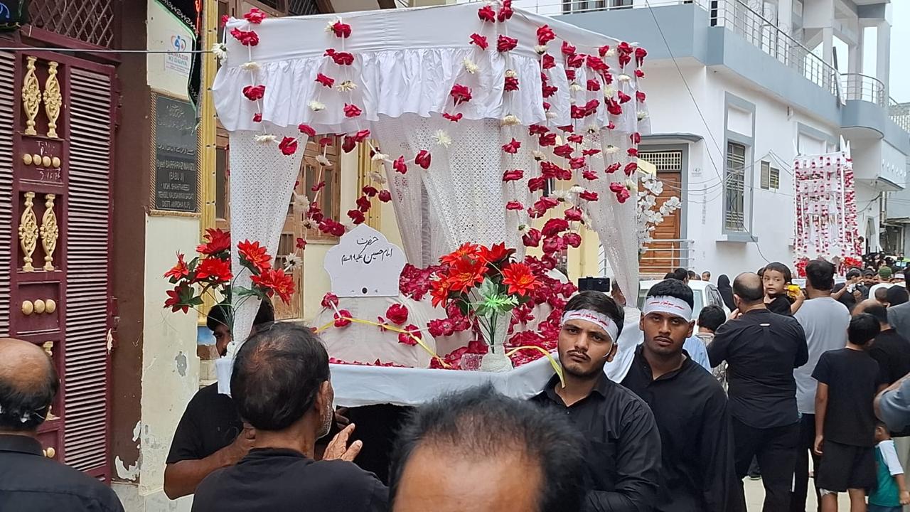 रो -रो के जैनब ने आबिद से पूछा मेरे भाई की तुरबत कहाँ है  