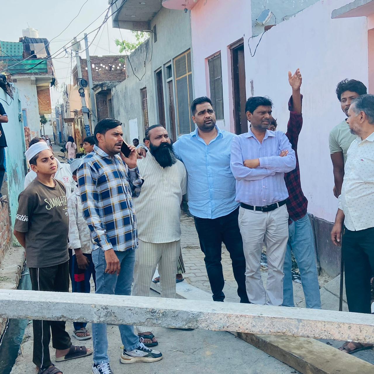 जनता के साथ हर हाल में, शोएब मेवाती की पहल पर चार दिन बाद लौटी रोशनी