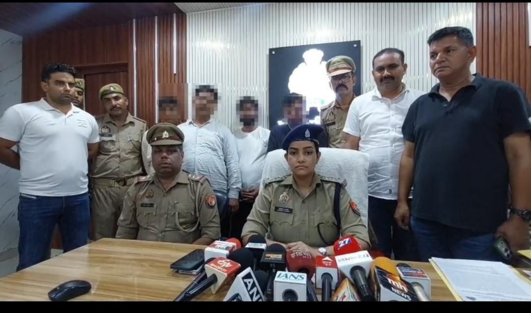 *अवैध लिंग परीक्षण रैकेट का भांडाफोड़, 4 आरोपी गिरफ्तार*।