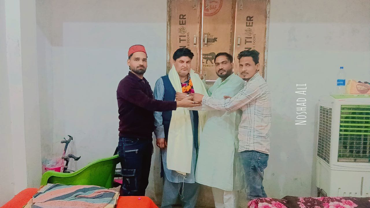 नामित सभासद बनने पर सय्यद शान अली का घर पर हुआ सम्मान समारोह