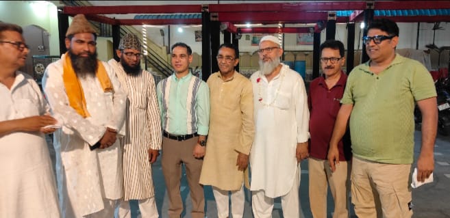 हाजियों के सम्मान में डॉक्टर शाने रब ने दी दावत