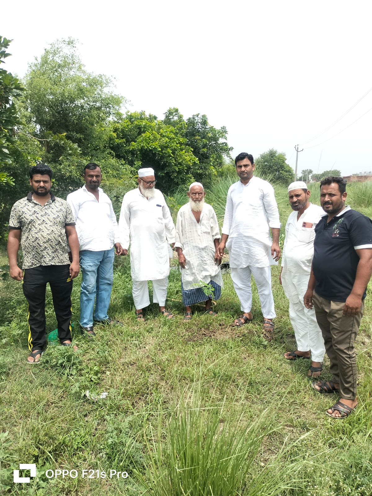 ग्राम पंचायत मसूरी में चला हरियाली अभियान, जनप्रतिनिधियों व ग्रामीणों ने किया पौधारोपण